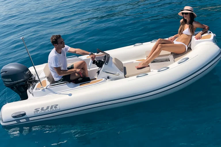 Tender Sur Marine ST 400 Prestige in mare