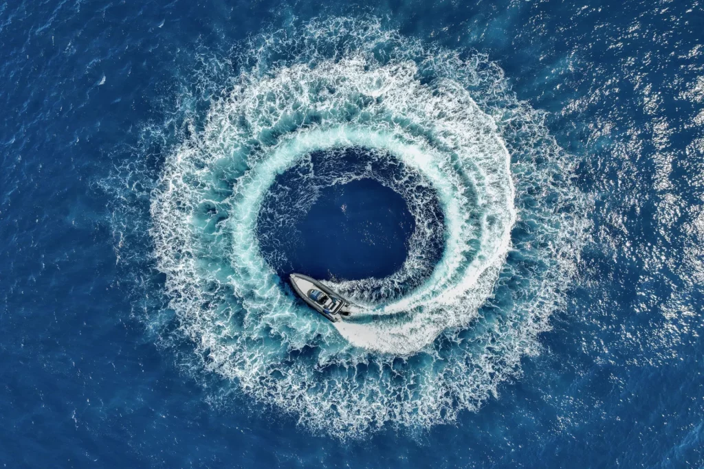 Italboats Stingher 28 GT dall'alto in mare