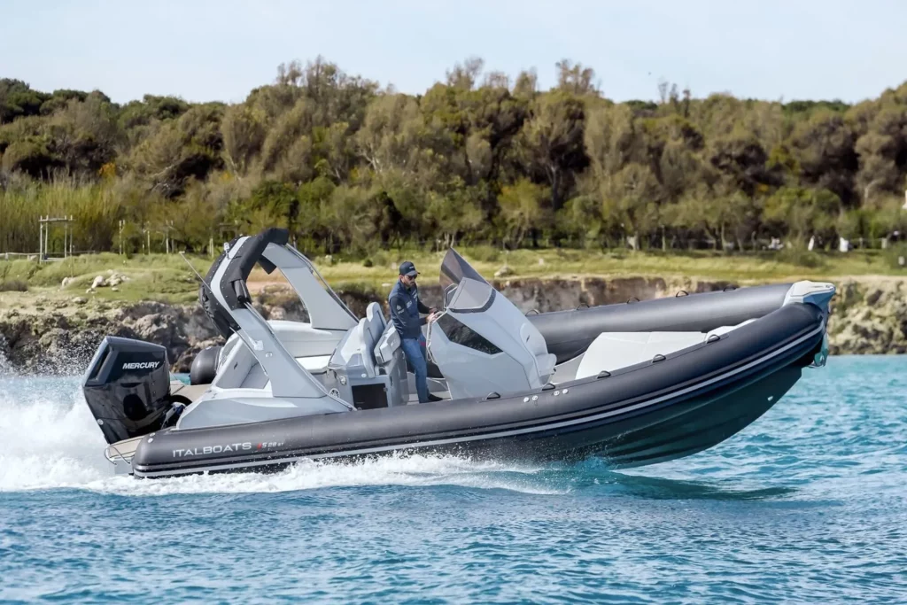 Italboats Stingher 28 GT in navigazione