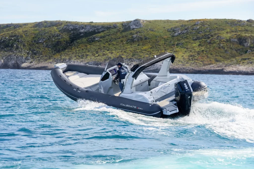 Italboats Stingher 28 GT in mare
