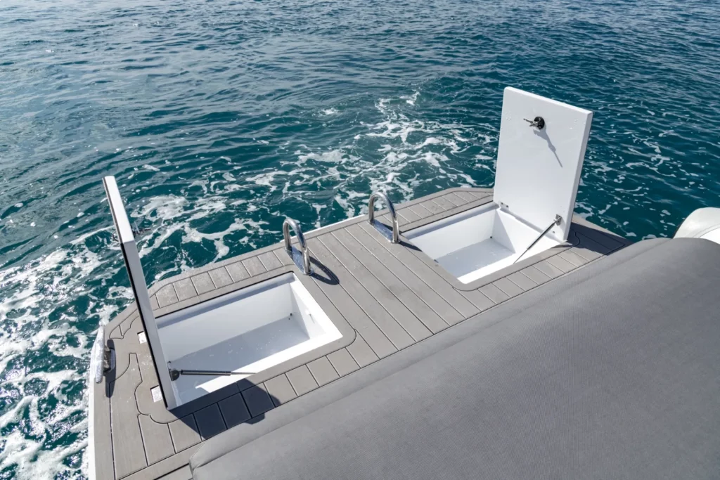 Pirelli 35 Speedboat compartimenti