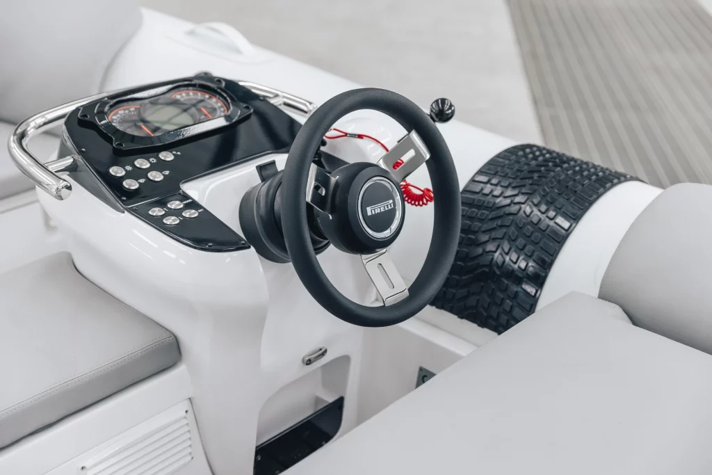 Pirelli Tender X350 volante