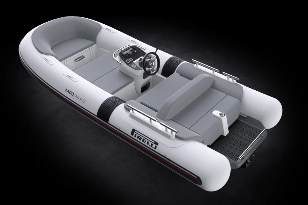 Pirelli Tender X400 da poppa