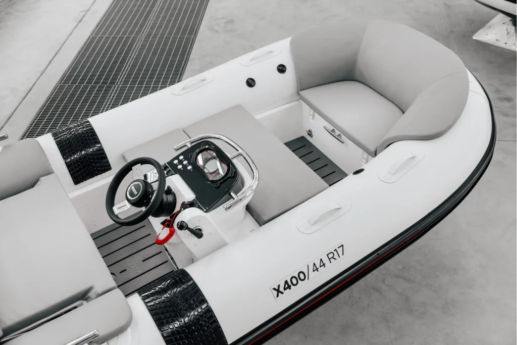 Pirelli Tender X400 dall'alto