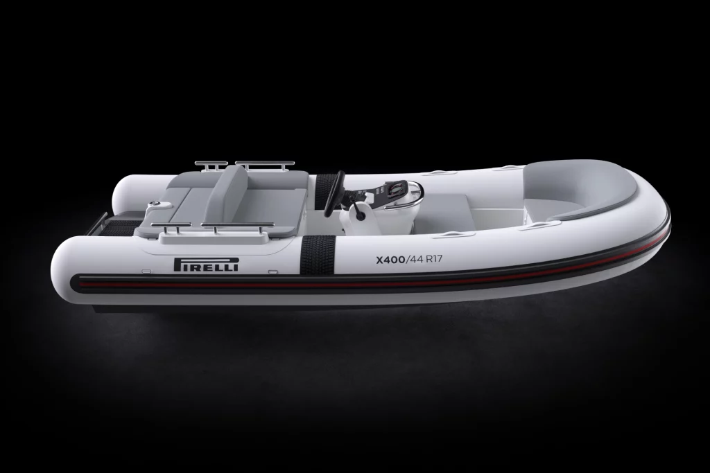 Pirelli Tender X400 di lato