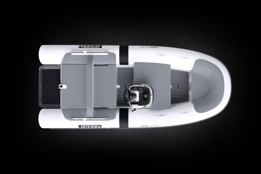 Pirelli Tender X430 dall'alto