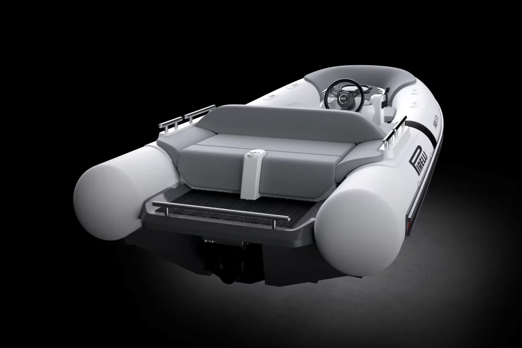 Pirelli Tender X430 da poppa