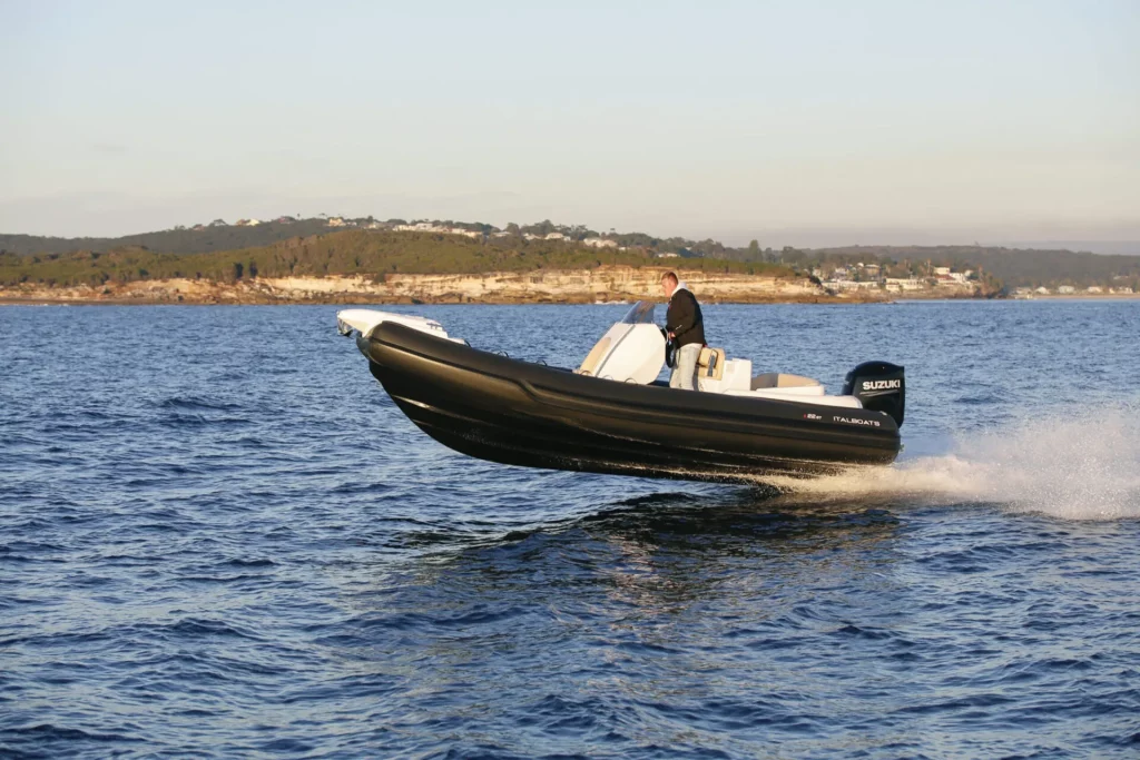 Italboats Stingher 22 GT in navigazione