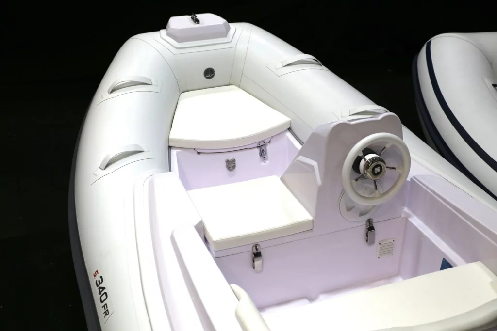 Stingher 340 FR sedute passeggeri