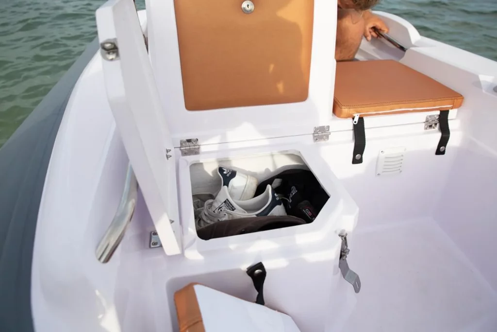 Stingher 380 FR vano porta oggetti